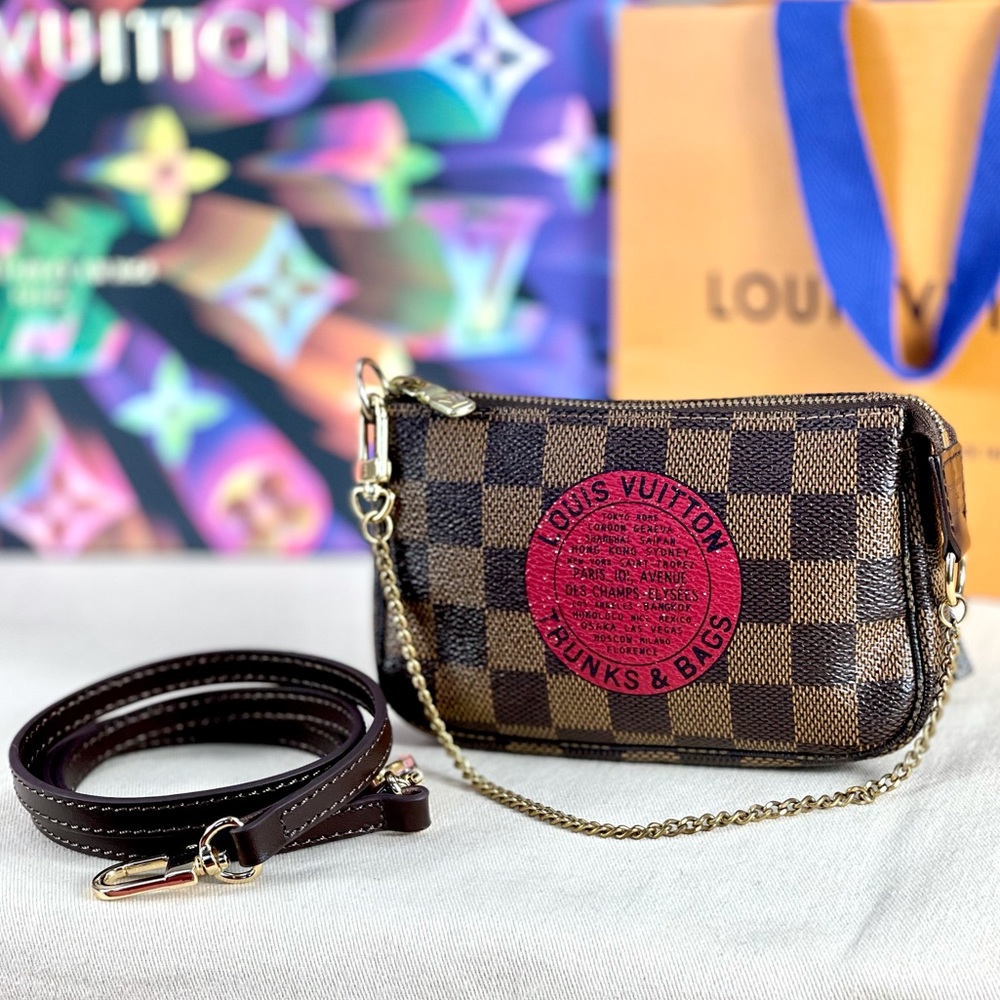 ✨LIMITED EDITION✨Authentic Louis Vuitton Pochette
